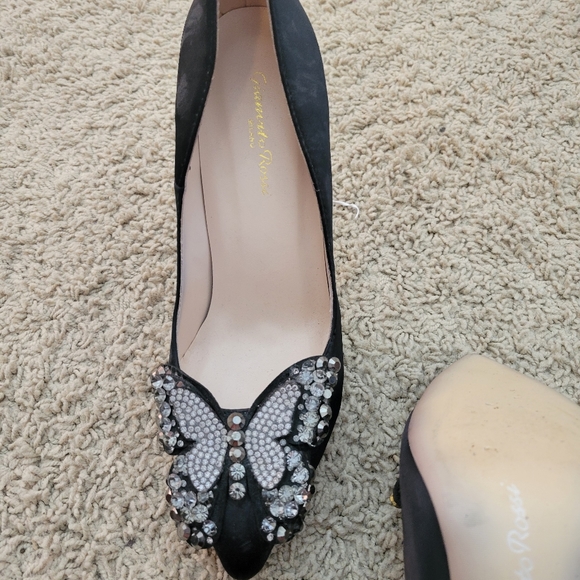 Shoe - Picture 4 of 4